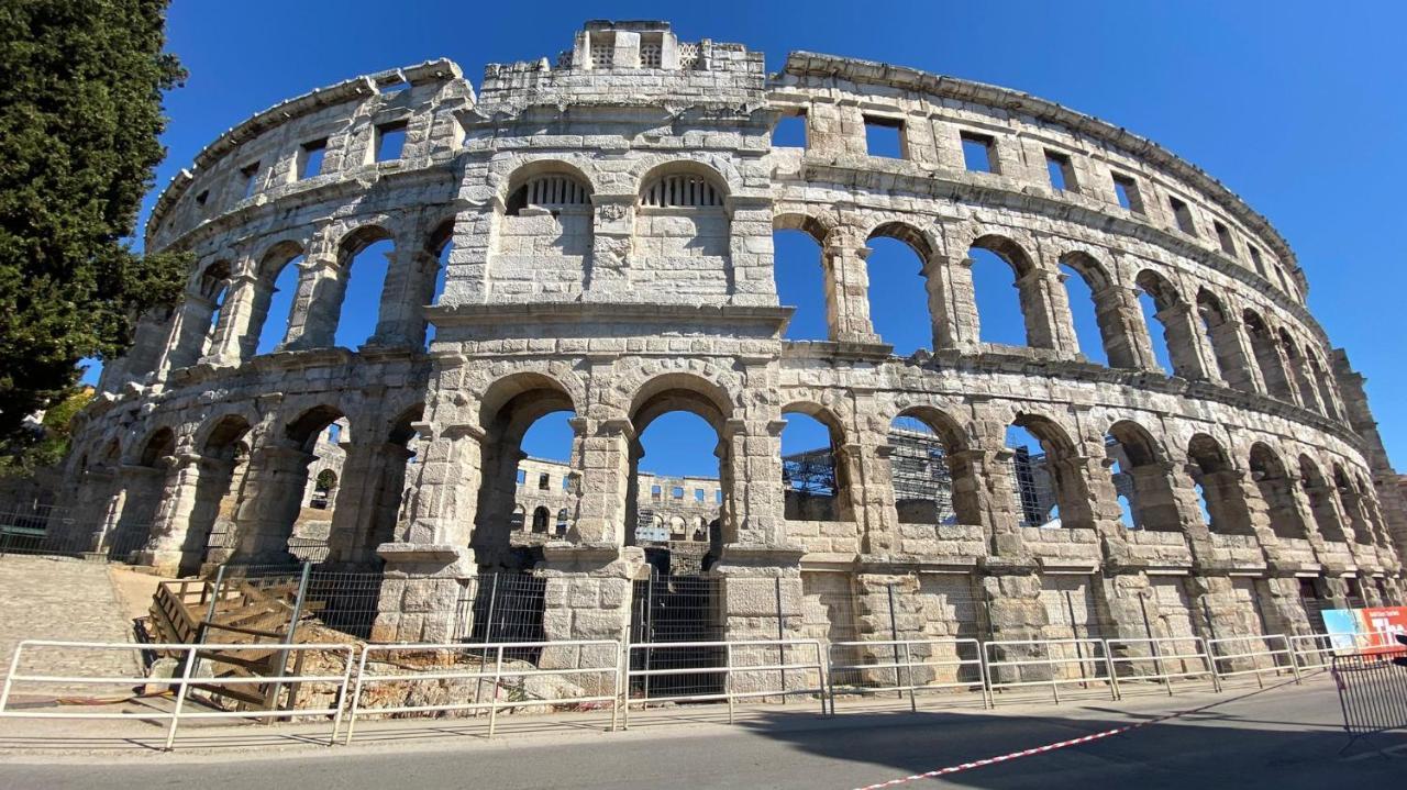 Heart Of Pula Excellent Apartment Exterior photo